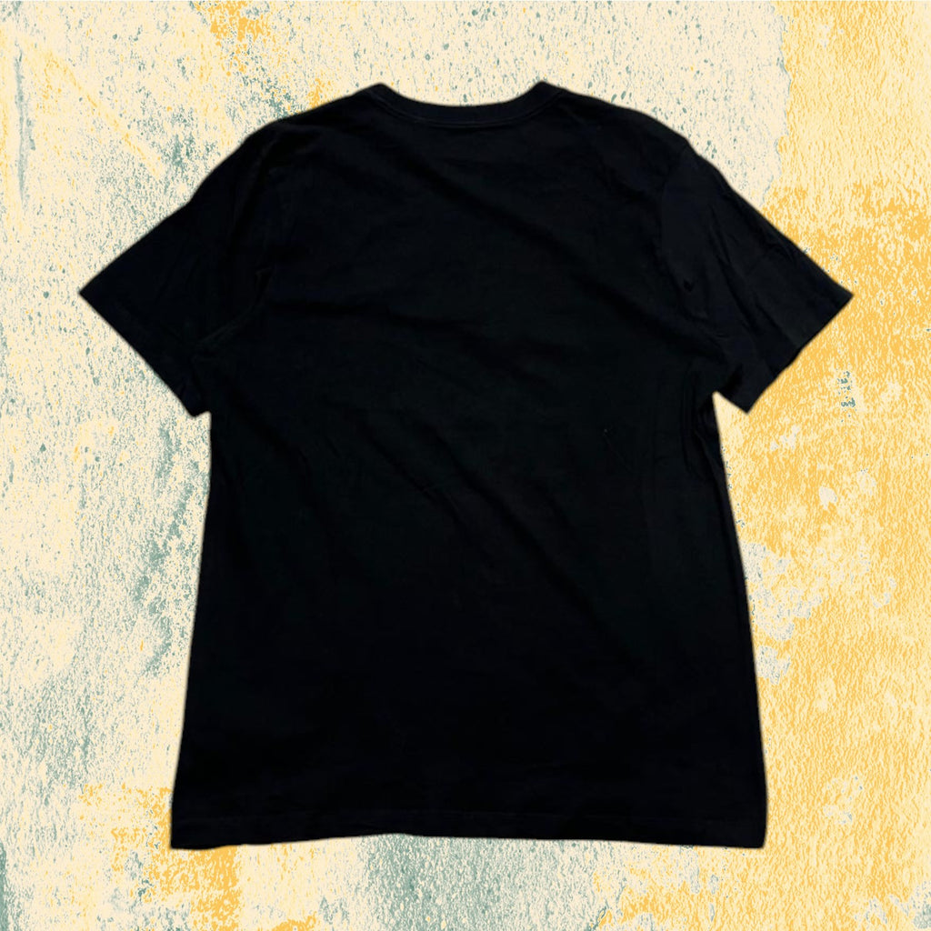 T-Shirt Nike Printed - Nera con Stampa Rossa Swoosh (M)