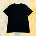 T-Shirt Nike Printed - Nera con Stampa Rossa Swoosh (M)