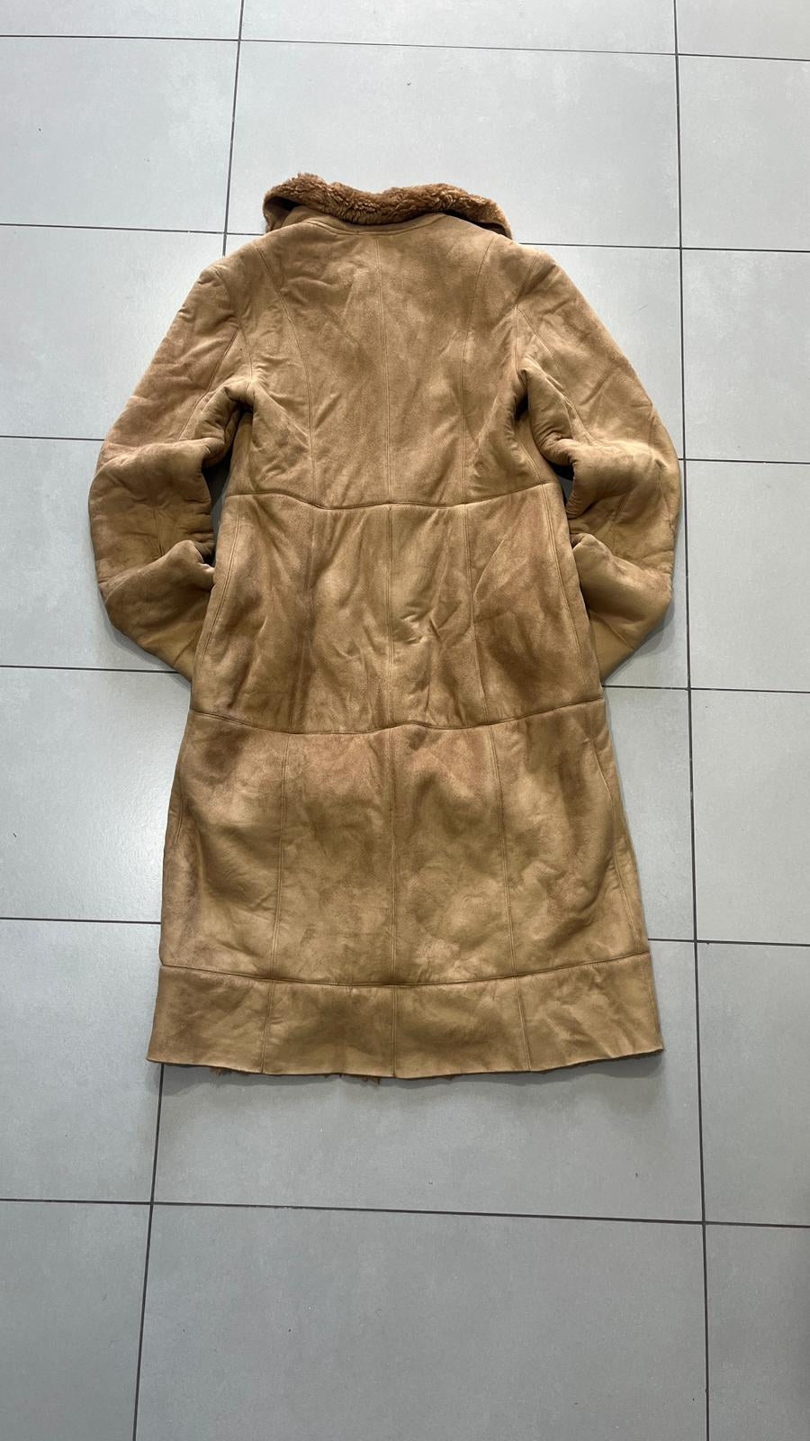 Cappotto lungo effetto montone Effetto suede Camel Beige Vintage Y2K (S) — foto 4