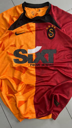 T-Shirt Nike Galatasaray "Icardi 99" Football Vintage Y2K 90s 2000s American Style (L)