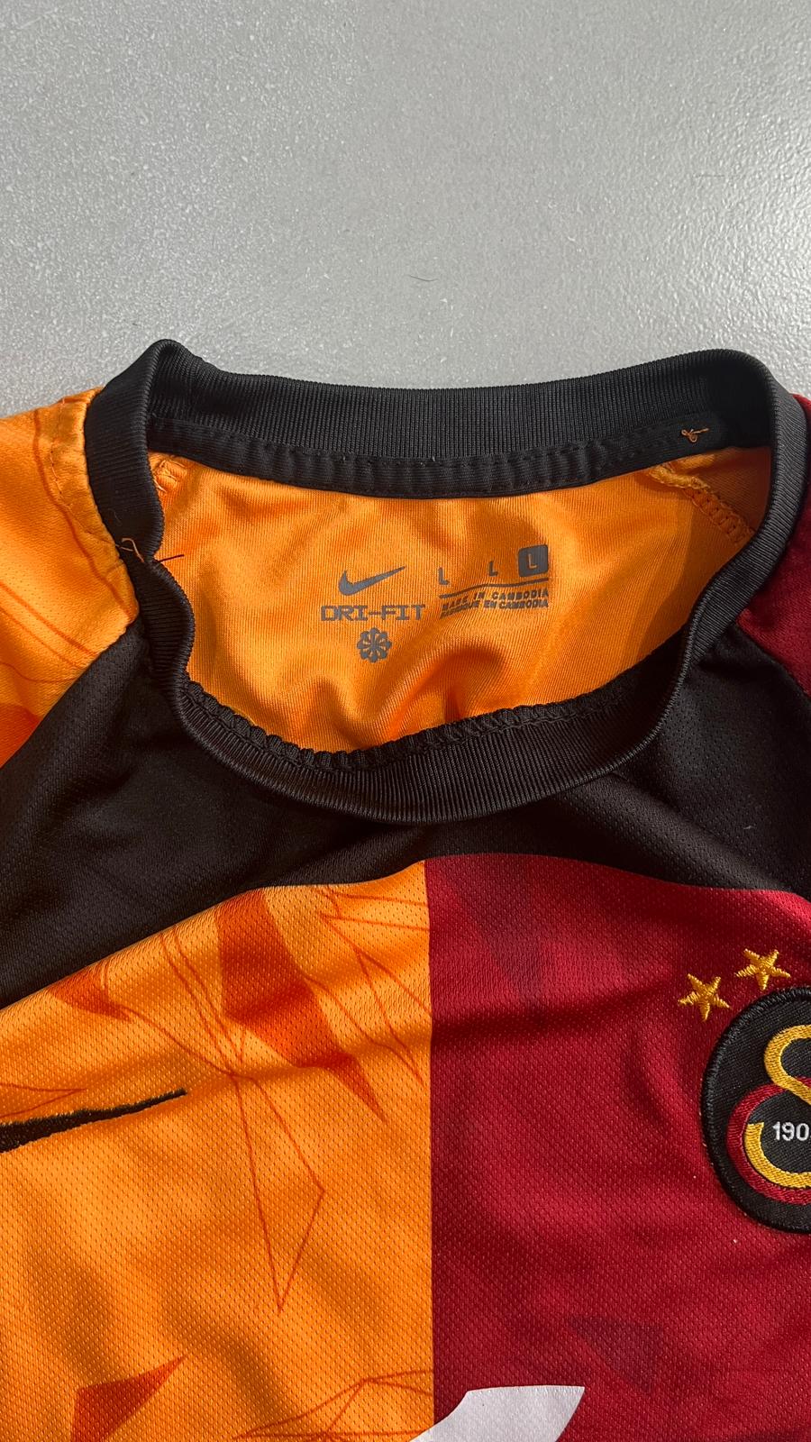 T-Shirt Nike Galatasaray "Icardi 99" Football Vintage Y2K 90s 2000s American Style (L)