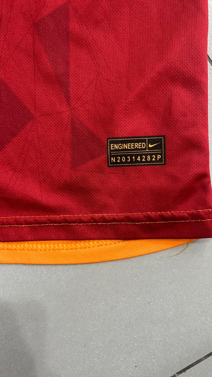 T-Shirt Nike Galatasaray "Icardi 99" Football Vintage Y2K 90s 2000s American Style (L)