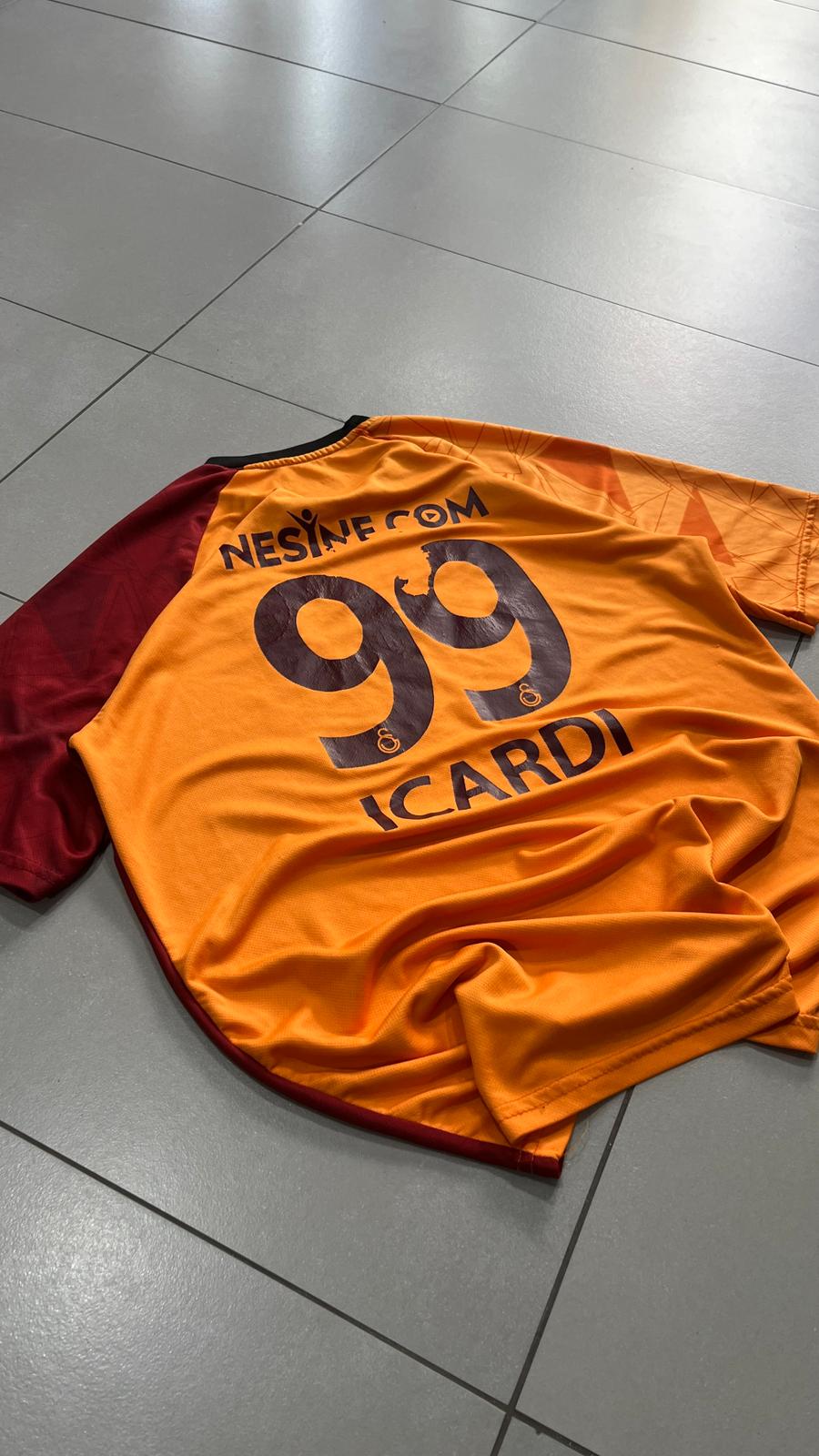 T-Shirt Nike Galatasaray "Icardi 99" Football Vintage Y2K 90s 2000s American Style (L)
