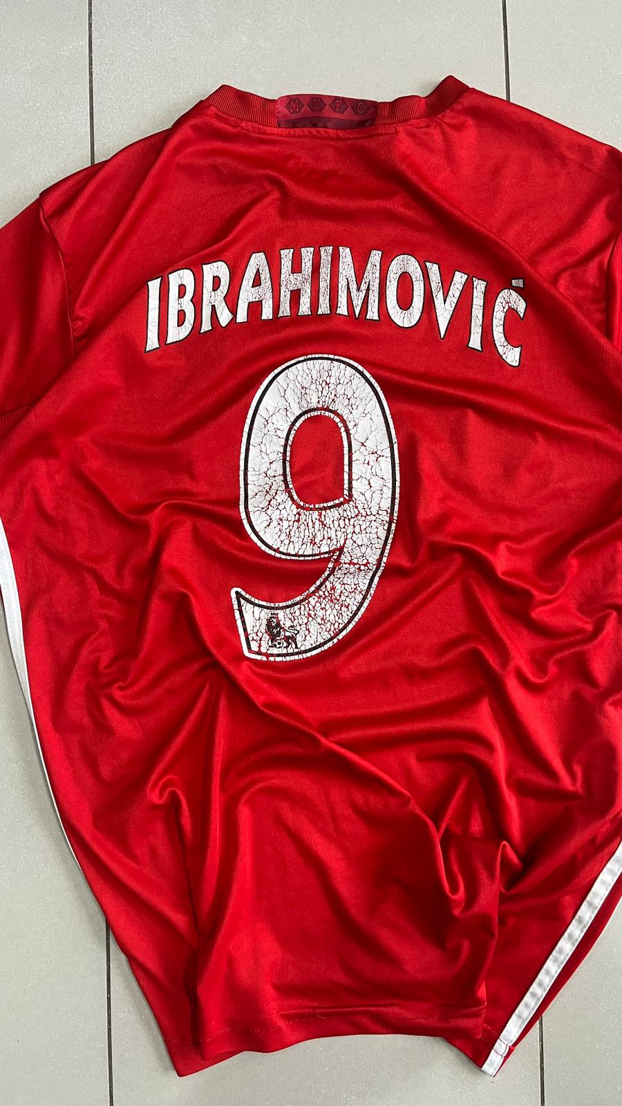 T-Shirt Manchester United "Ibrahimovic 9" Football Vintage Y2K 90s 2000s American Style (L)