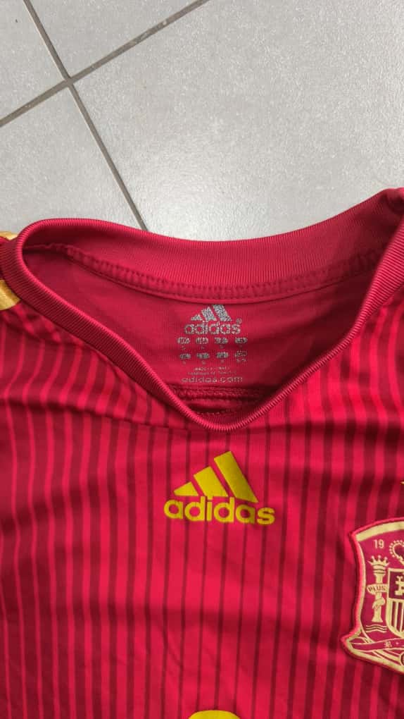 T-Shirt Spain Adidas "Xavi 8" Football Vintage Y2K 90s 2000s American Style (S)