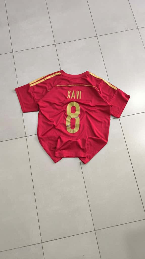 T-Shirt Spain Adidas "Xavi 8" Football Vintage Y2K 90s 2000s American Style (S)