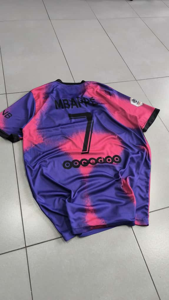 T-Shirt Nike PSG "Mbappe 7" Football Vintage Y2K 90s 2000s American Style (S)