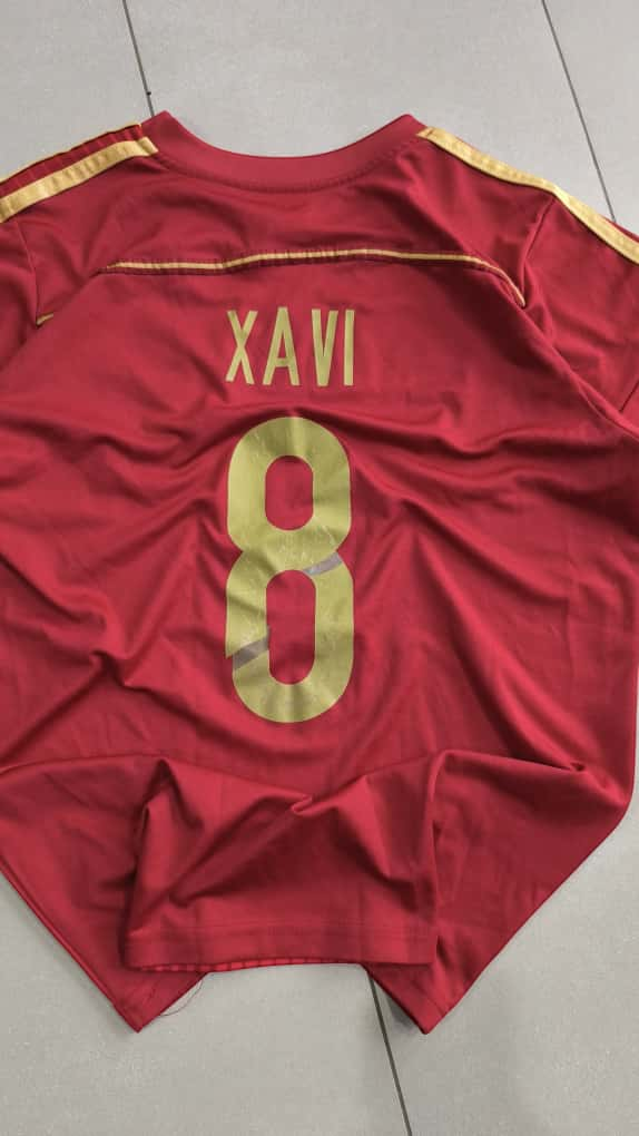 T-Shirt Spain Adidas "Xavi 8" Football Vintage Y2K 90s 2000s American Style (S)