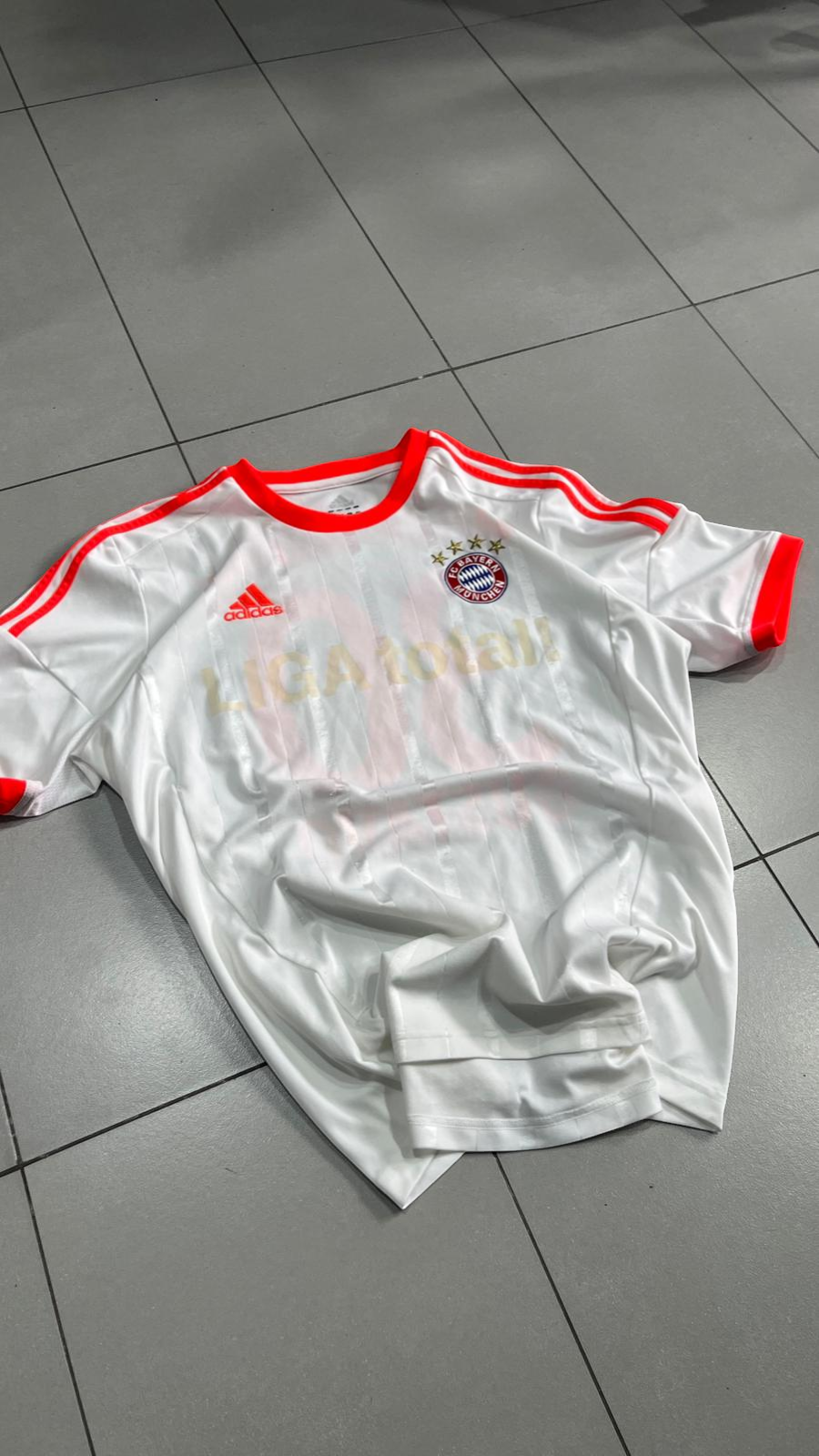 T-Shirt Adidas Bayern Monaco "Gustavo 30" Football Vintage Y2K 90s 2000s American Style (L)