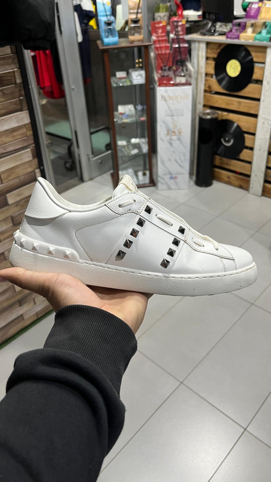 Valentino Sneakers Rockstud Untitled  (42)