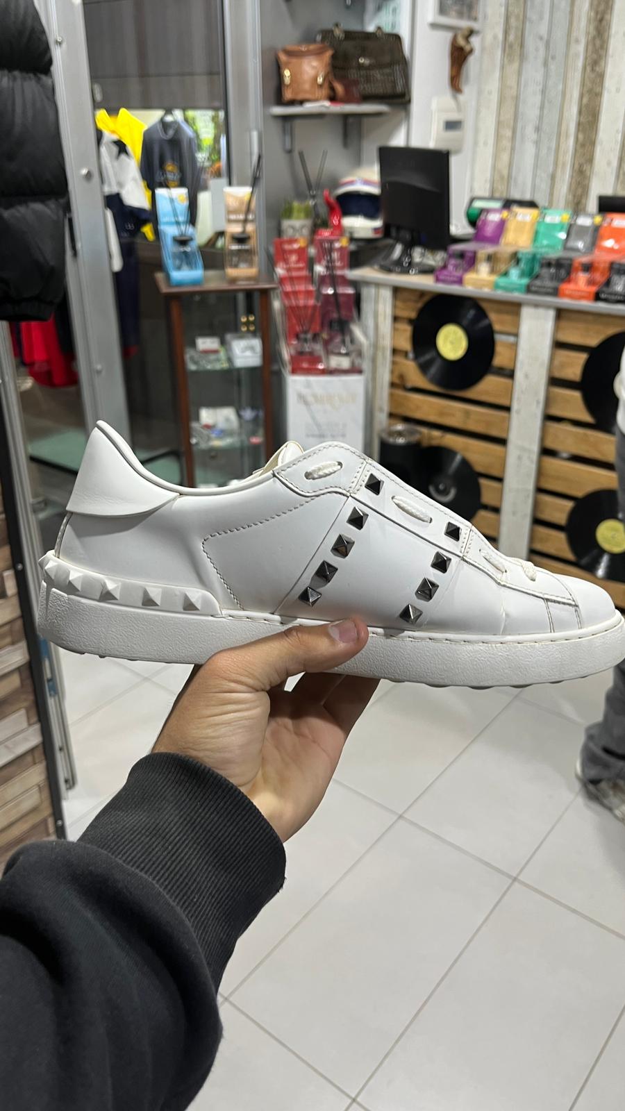 Valentino Sneakers Rockstud Untitled  (42)