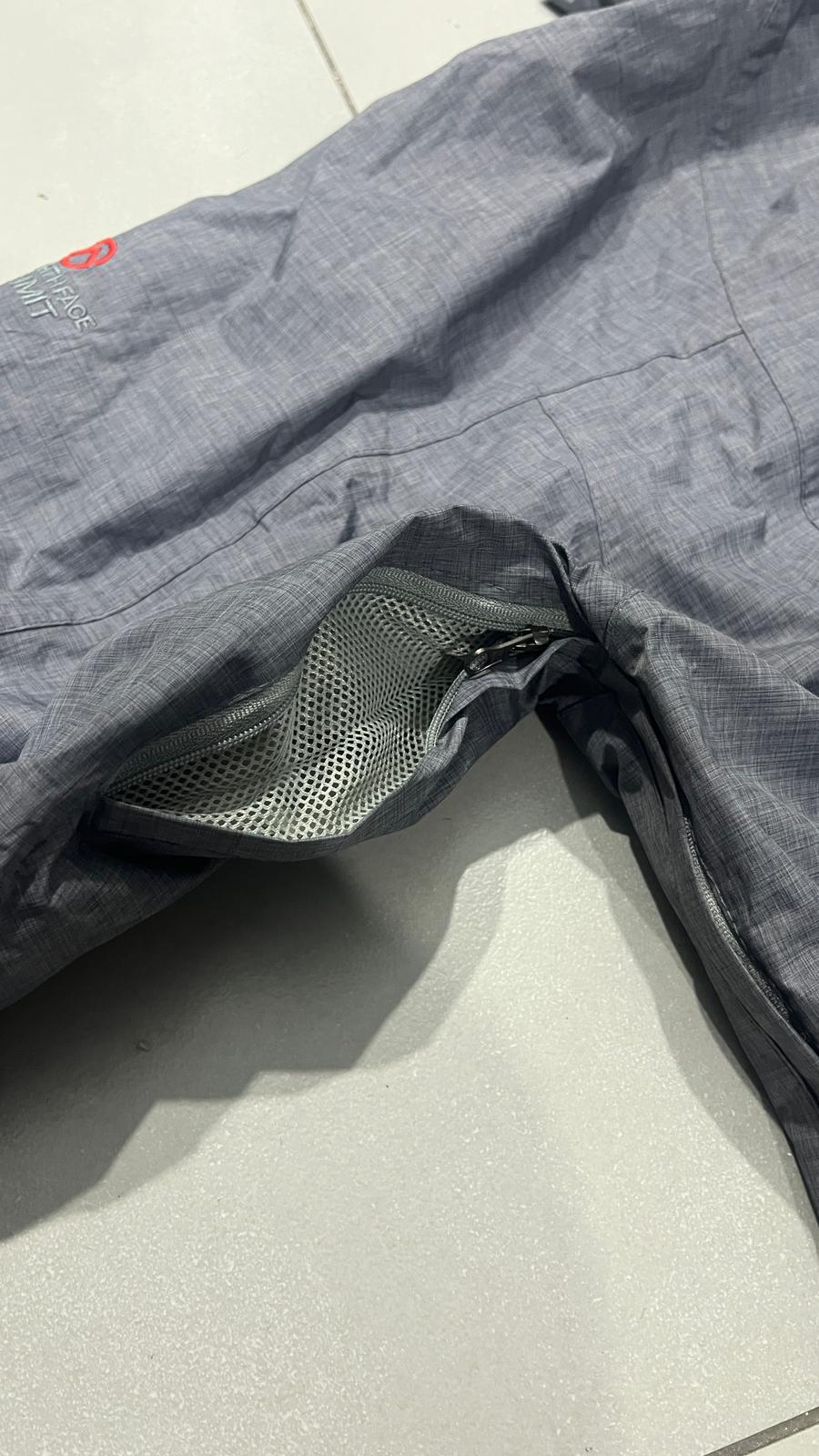The North Face Hyvent Gore Tex Summit Series  (XXL)