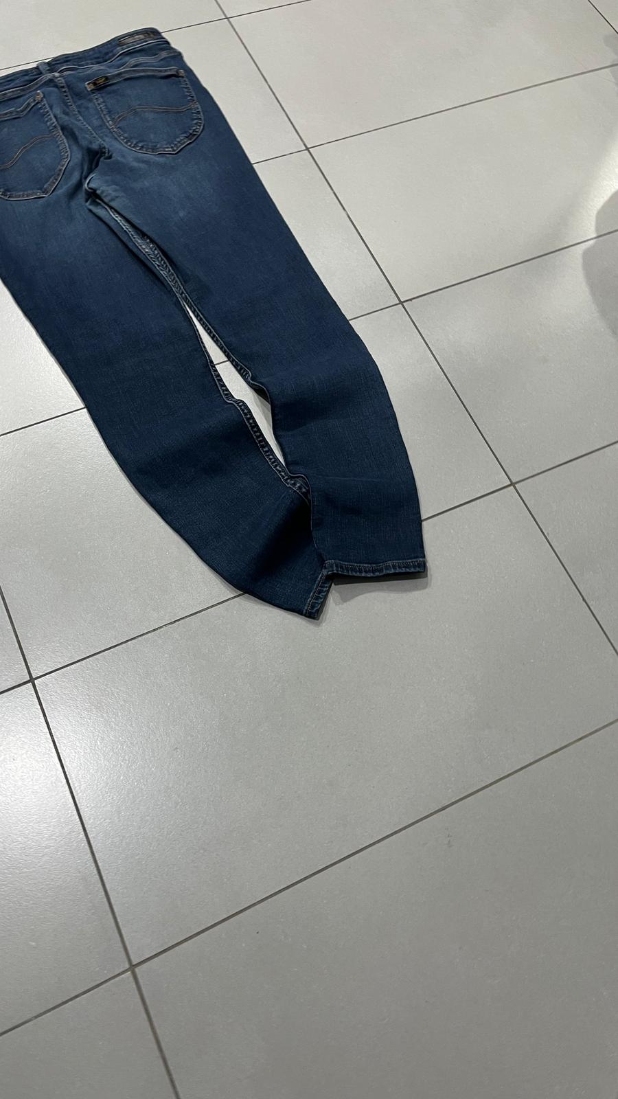Denim Lee Skinny Fit  (M)