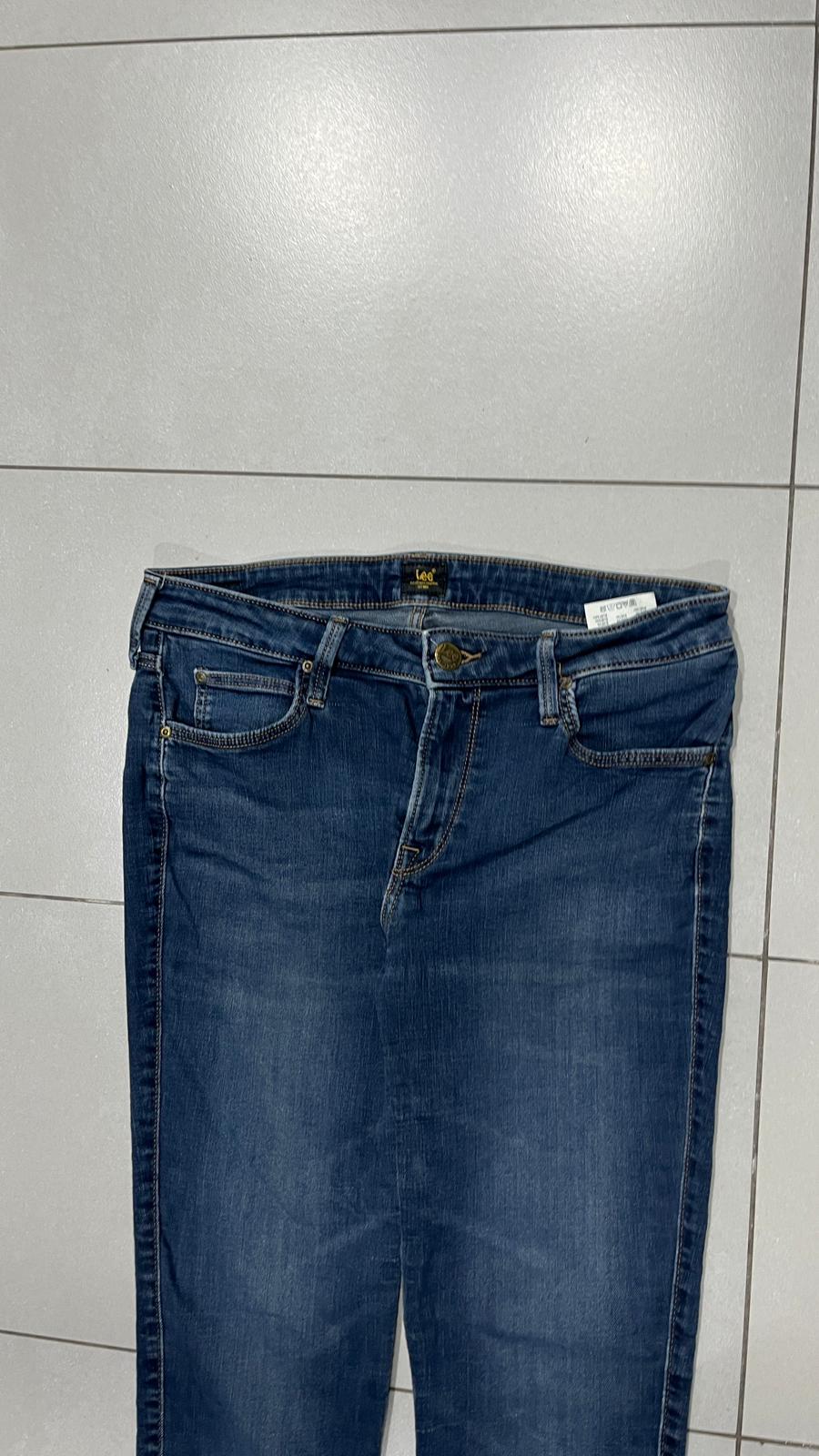 Denim Lee Skinny Fit  (M)