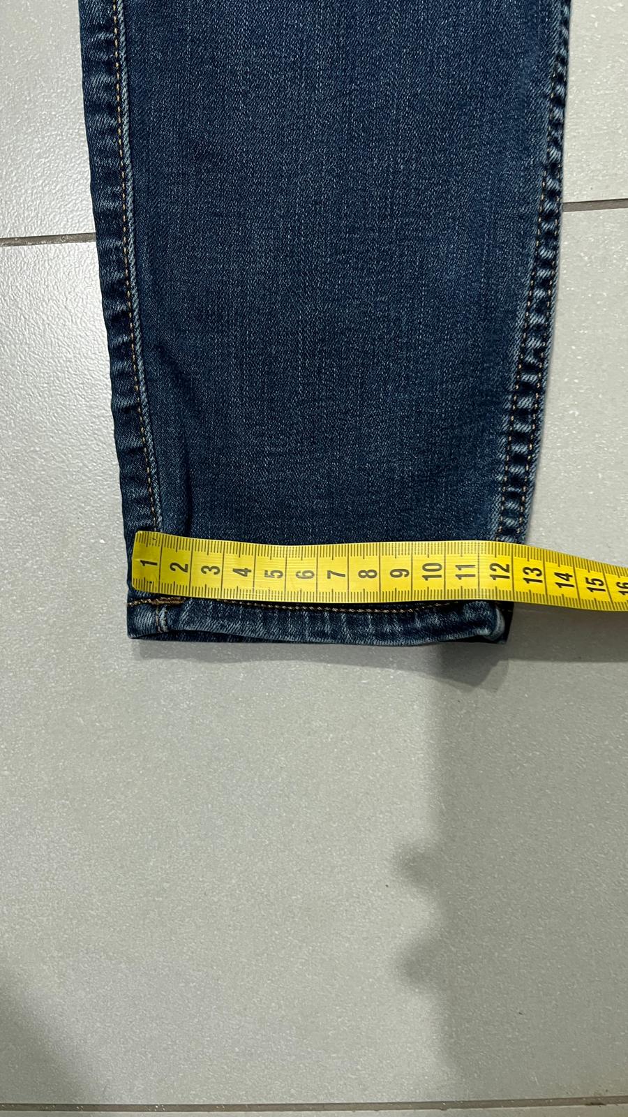 Denim Lee Skinny Fit  (M)