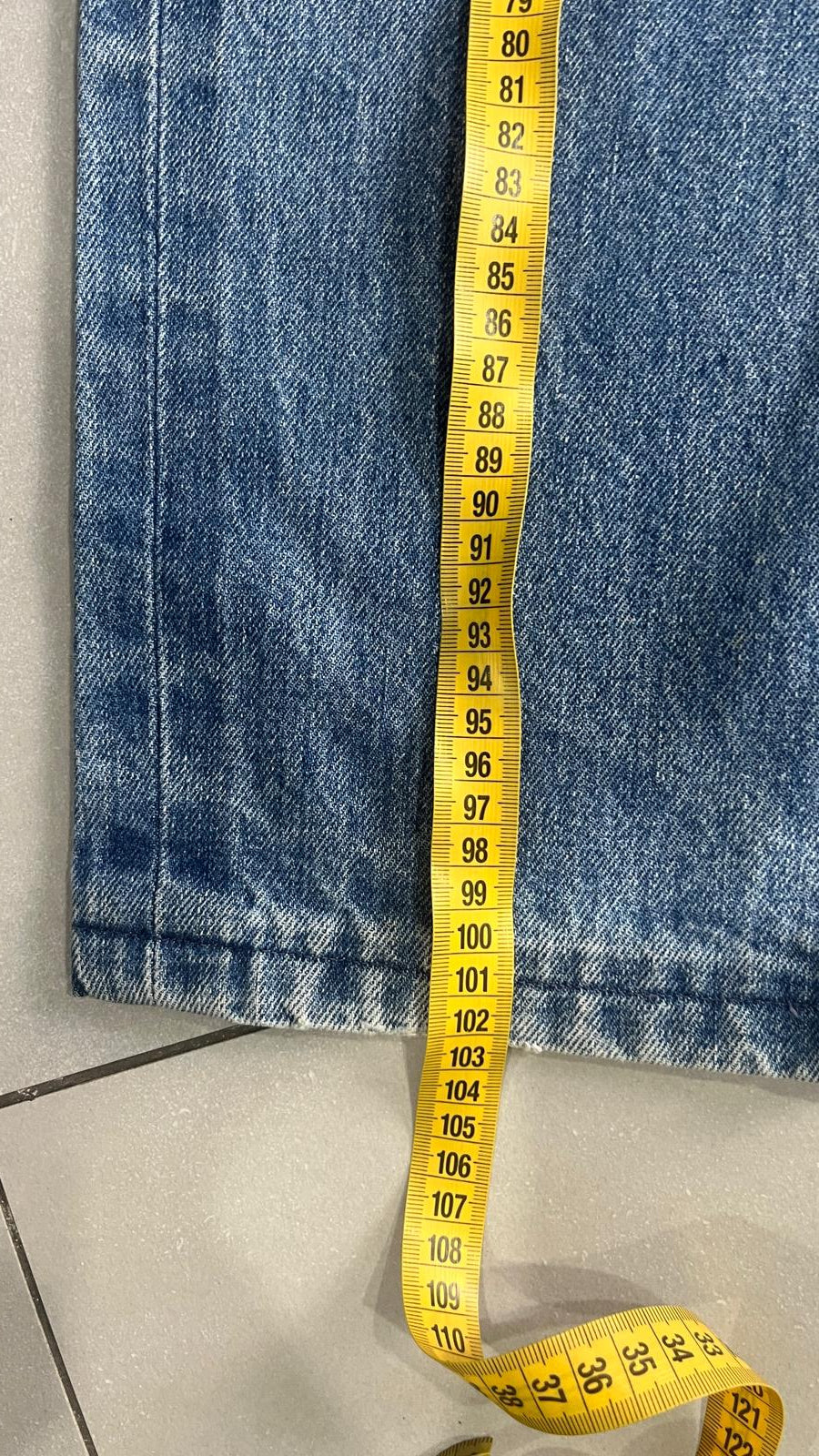 Denim Levis Light Blue Straight Fit (M)