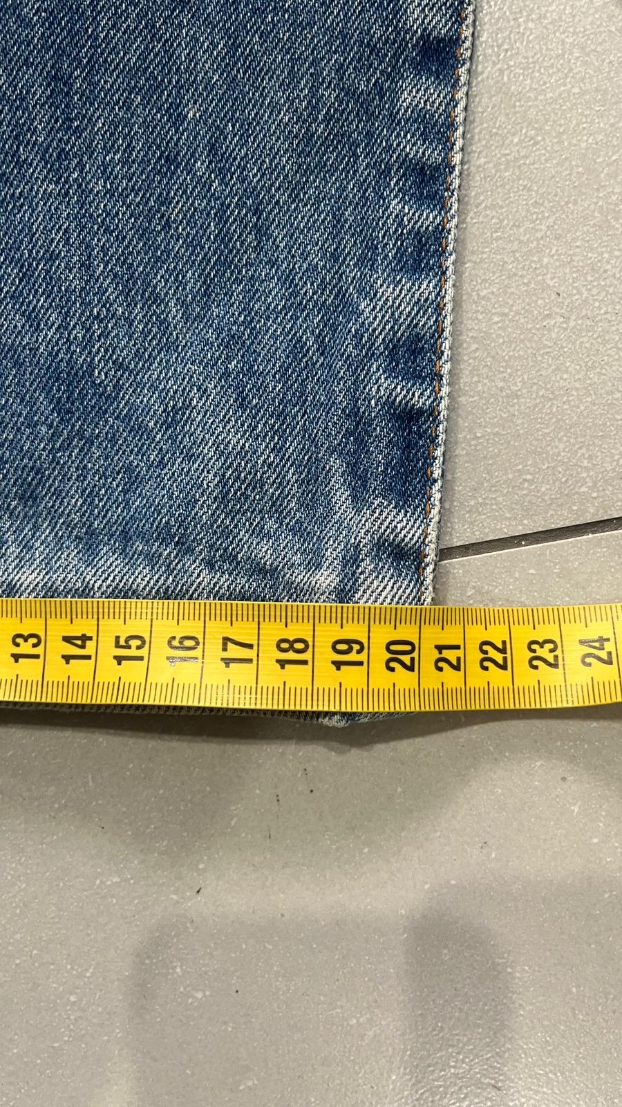 Denim Levis Light Blue Straight Fit (M)