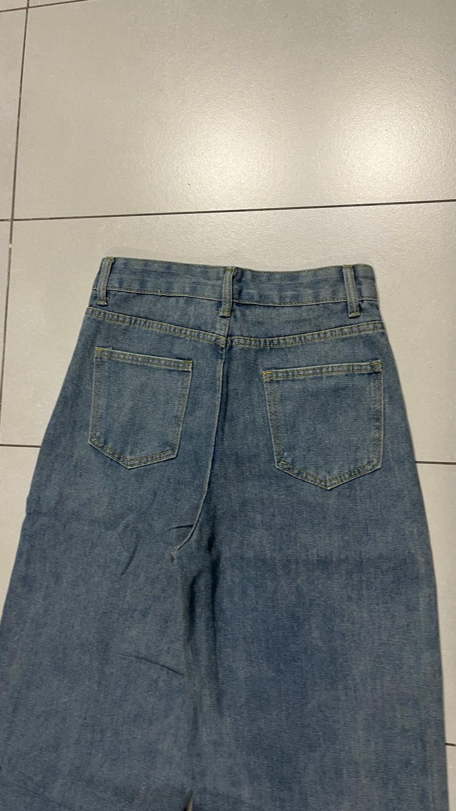 Denim Jeans Flare Sfrangiato Baggy Fit (XS)