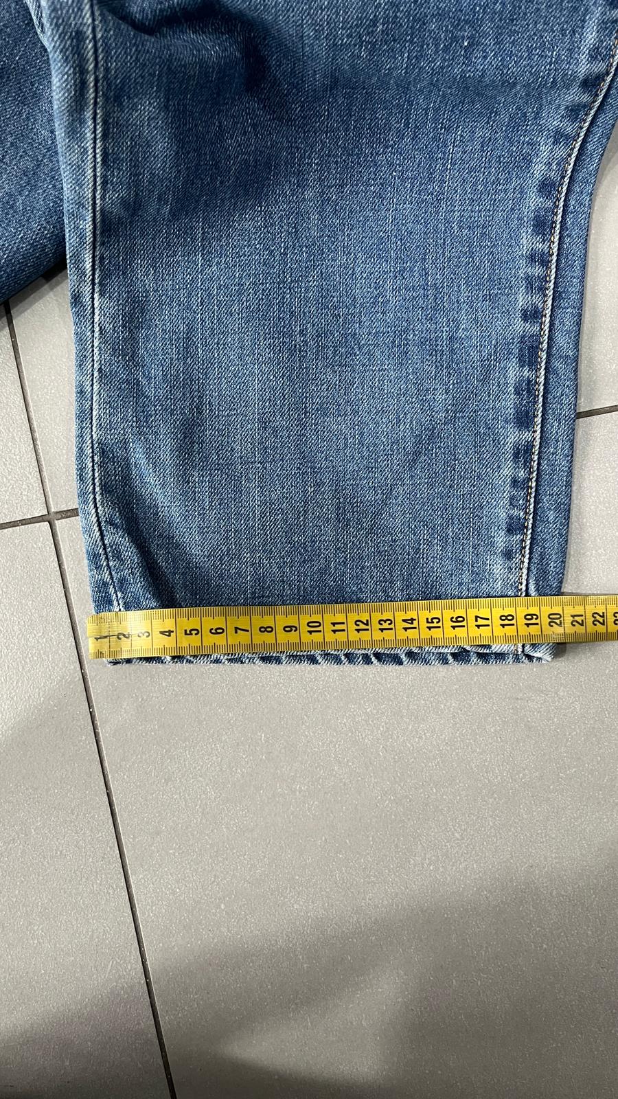 Denim Jeans Levis Straight Fit (M)