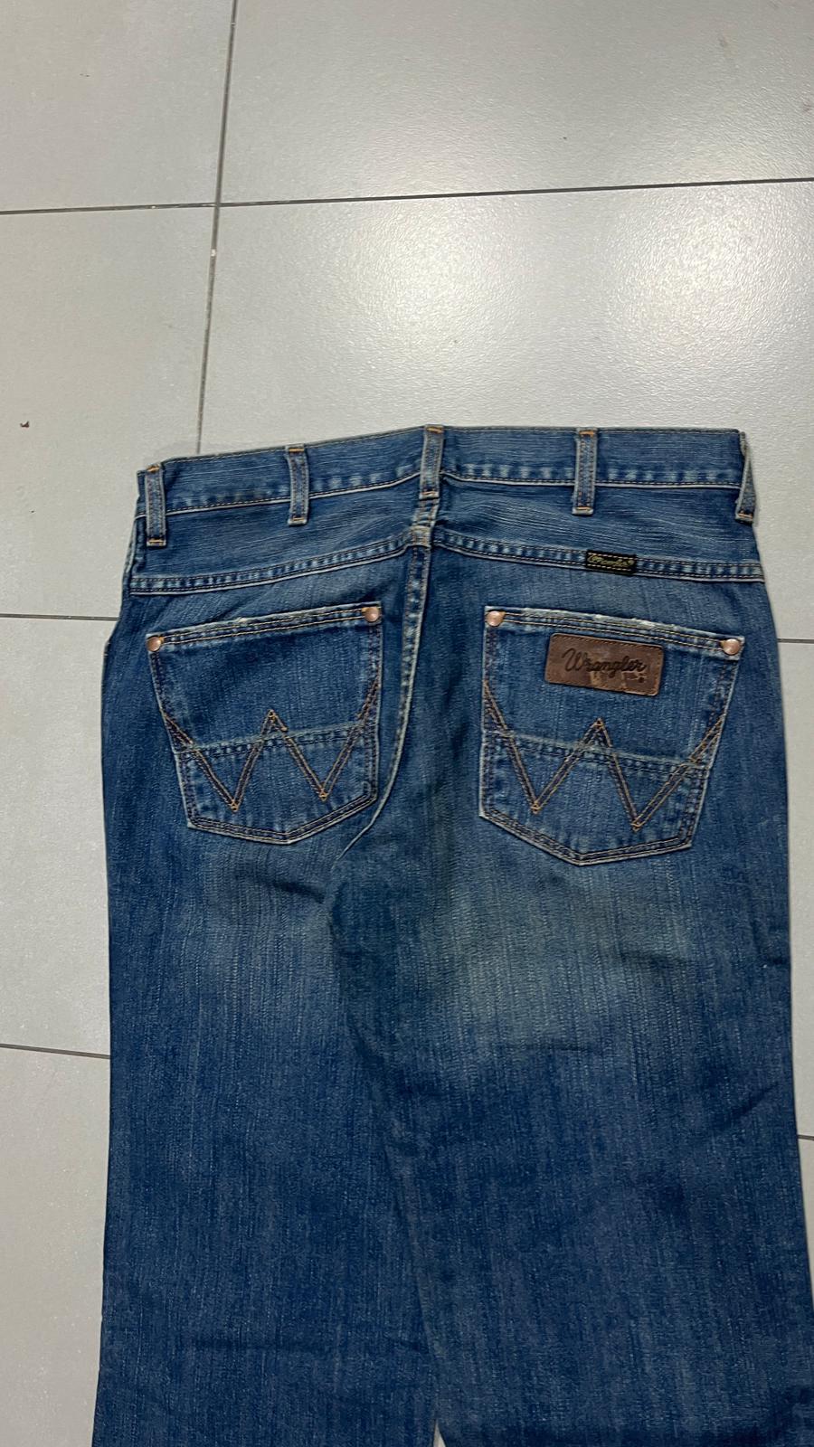 Denim Jeans Wrangler Straight Fit (M)