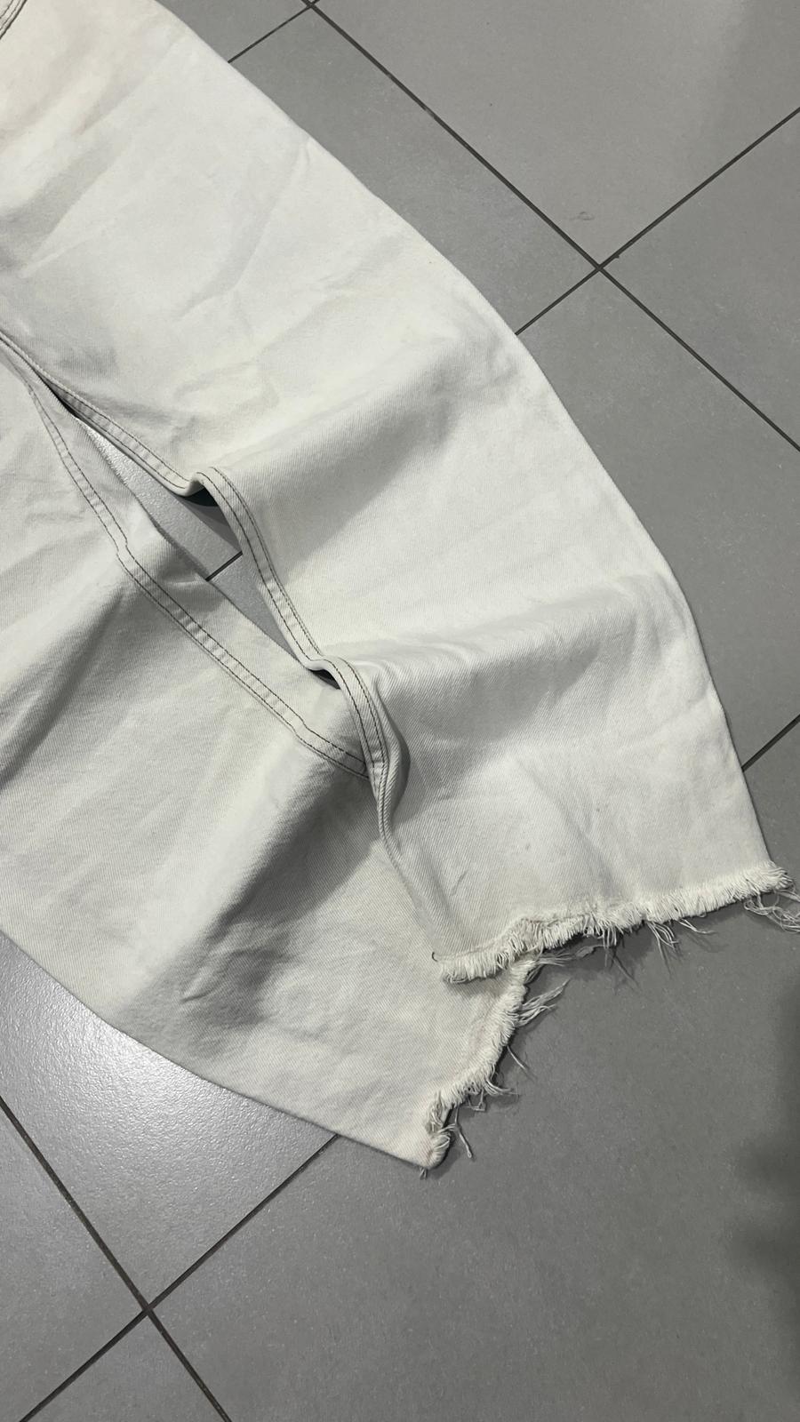 Denim Levis 501 Sfrangiato Straight Fit White (M)