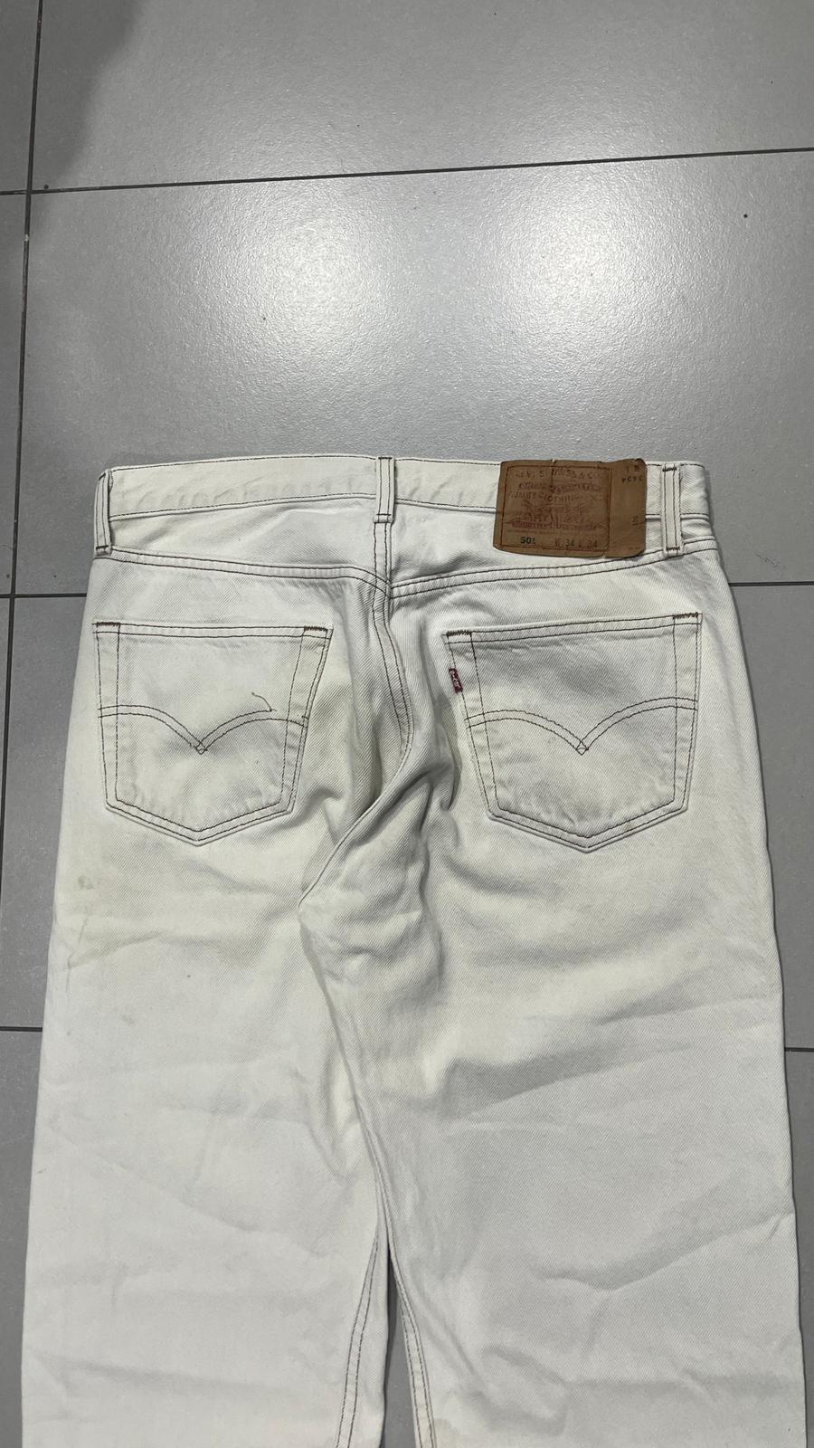 Denim Levis 501 Sfrangiato Straight Fit White (M)