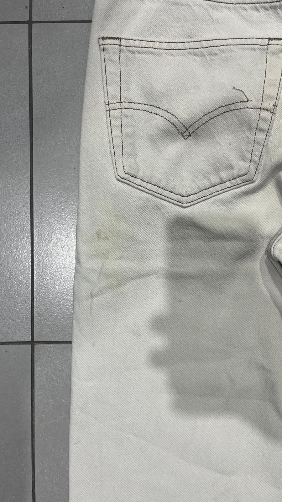 Denim Levis 501 Sfrangiato Straight Fit White (M)