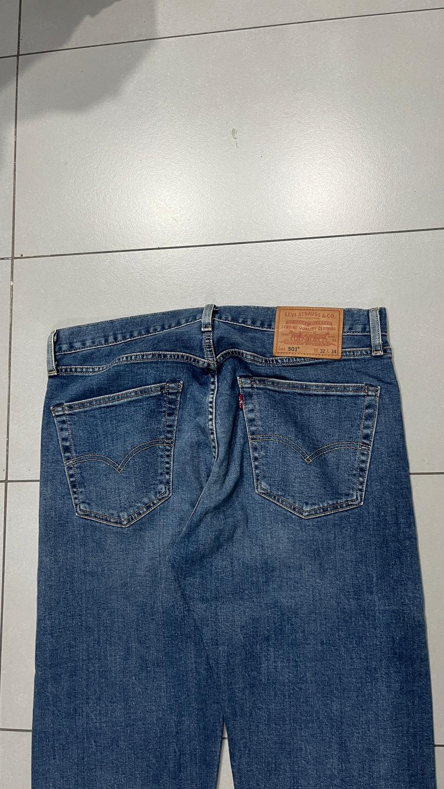 Denim Levis 501 W32 L34 Straight Fit Light Blue (M)