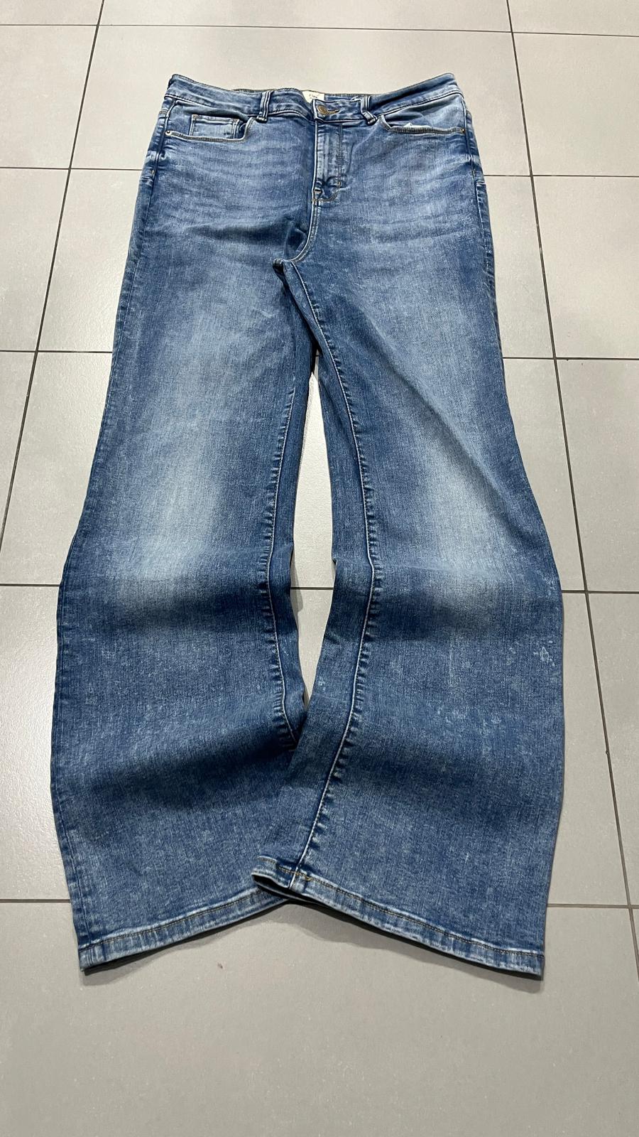 Denim Jeans Flare Washed Light Blue (M) - Jeans Svasati