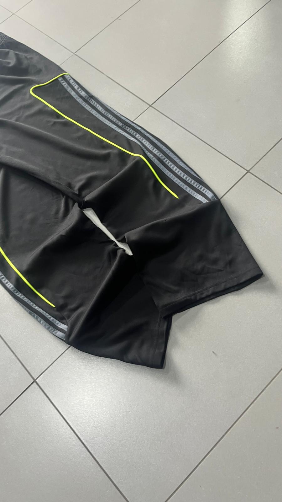 Pantatuta Adidas Baggy Fit - TrackPants Particular Vintage (L)