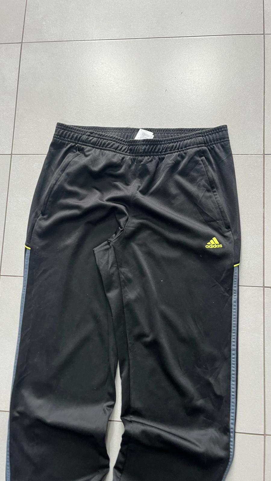 Pantatuta Adidas Baggy Fit - TrackPants Particular Vintage (L)