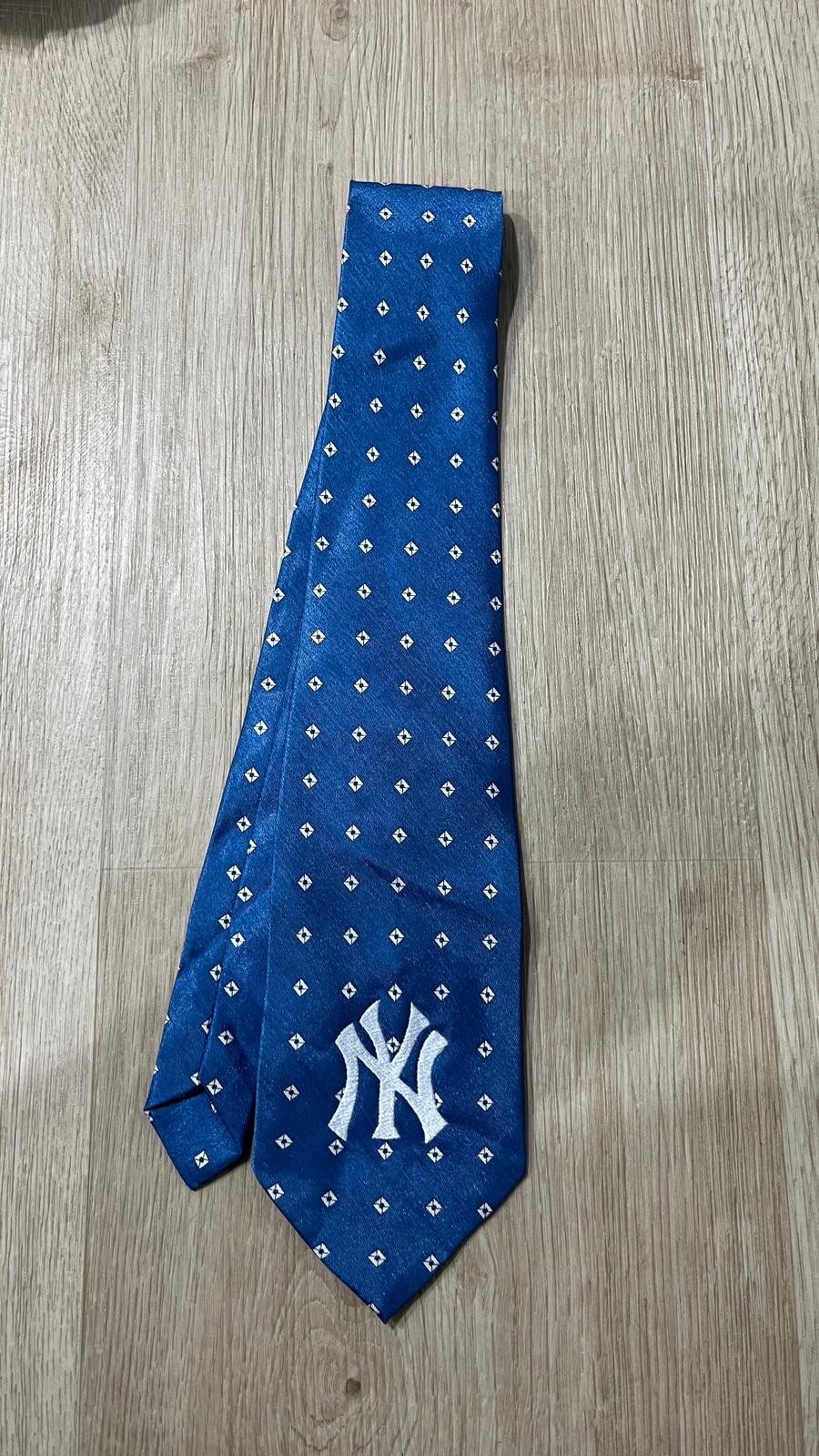 Cravatta New York Yankees Custom con Logo Ricamato NY