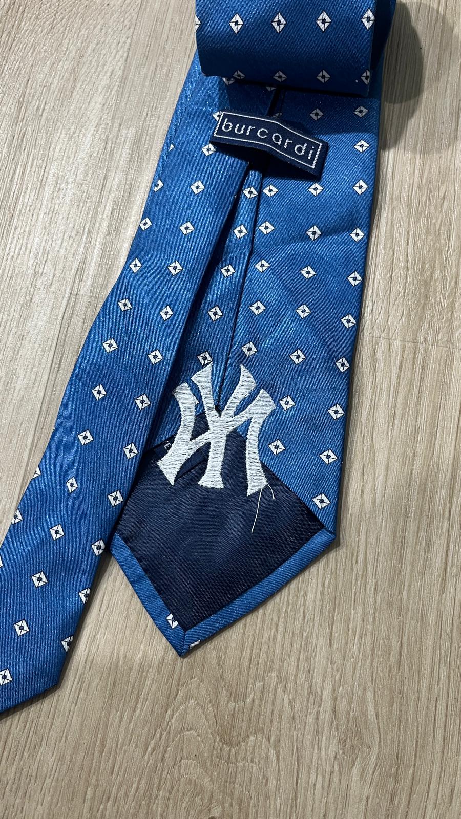 Cravatta New York Yankees Custom con Logo Ricamato NY