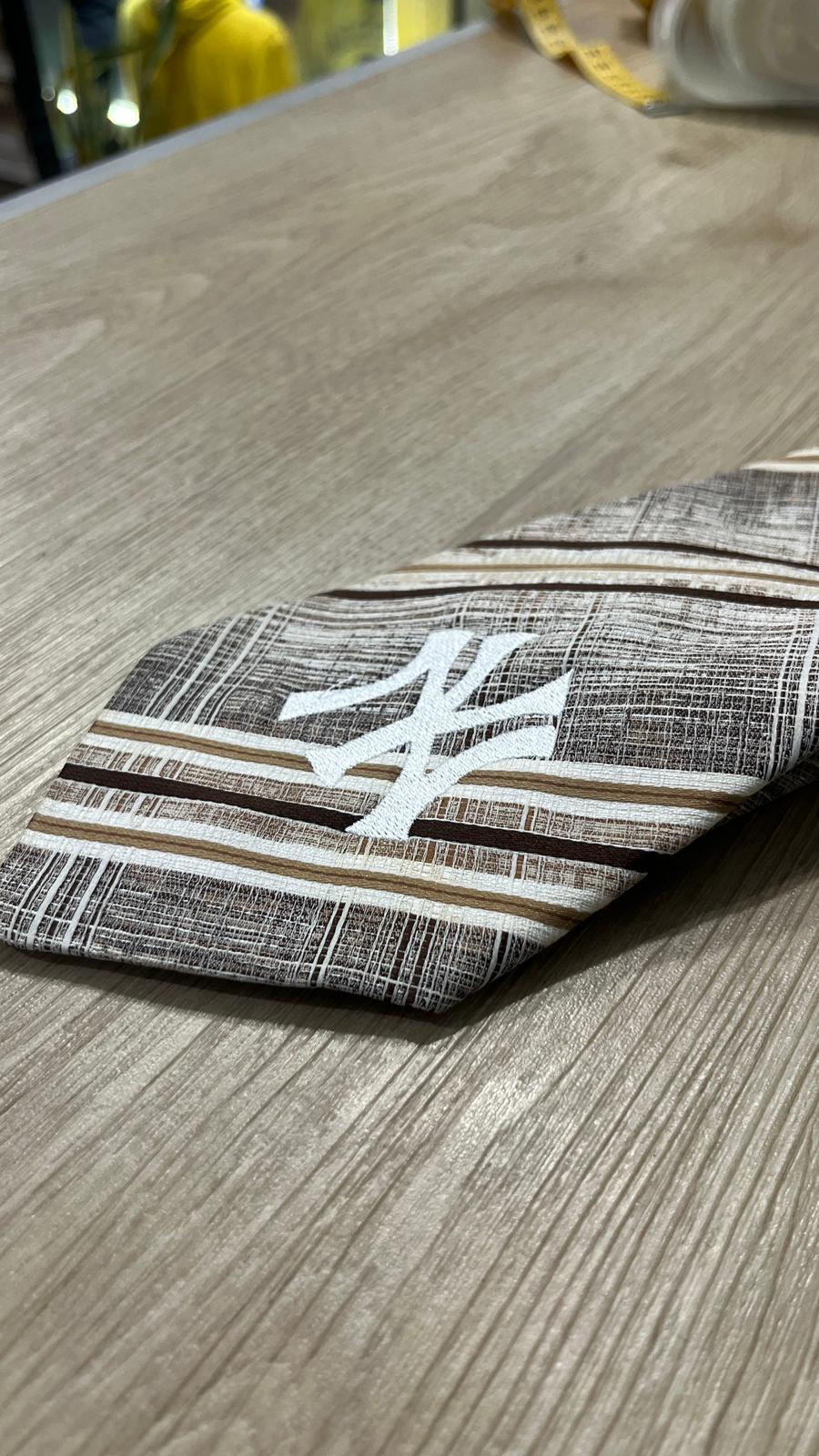 Cravatta New York Yankees Custom con Logo Ricamato NY