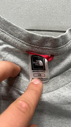 T-Shirt The North Face Grigia con Stampa (L)
