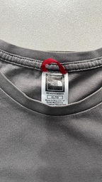 T-Shirt The North Face Grigio Piombo con Stampa (XL)