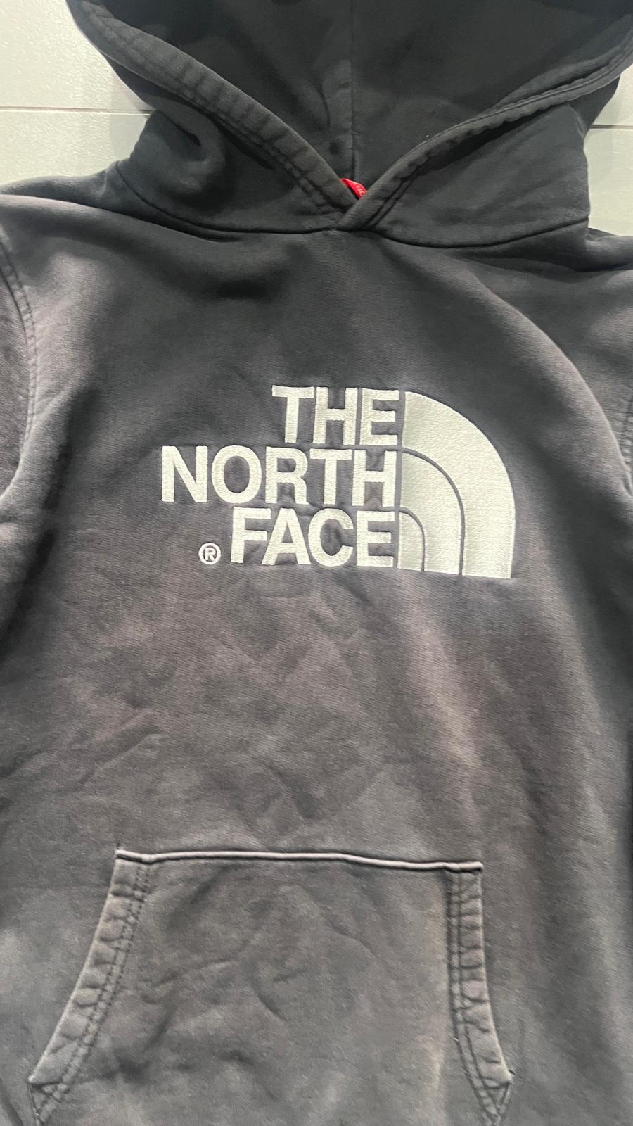 Felpa The North Face Nera Ricamata (XL bambino veste una M uomo)