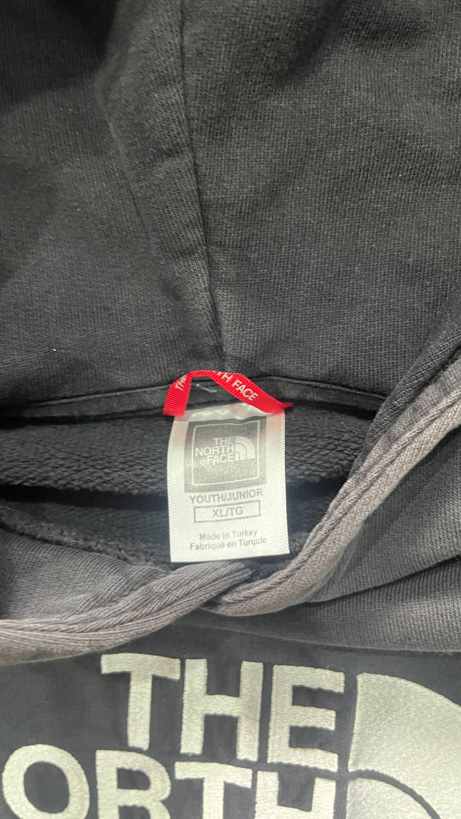 Felpa The North Face Nera Ricamata (XL bambino veste una M uomo)