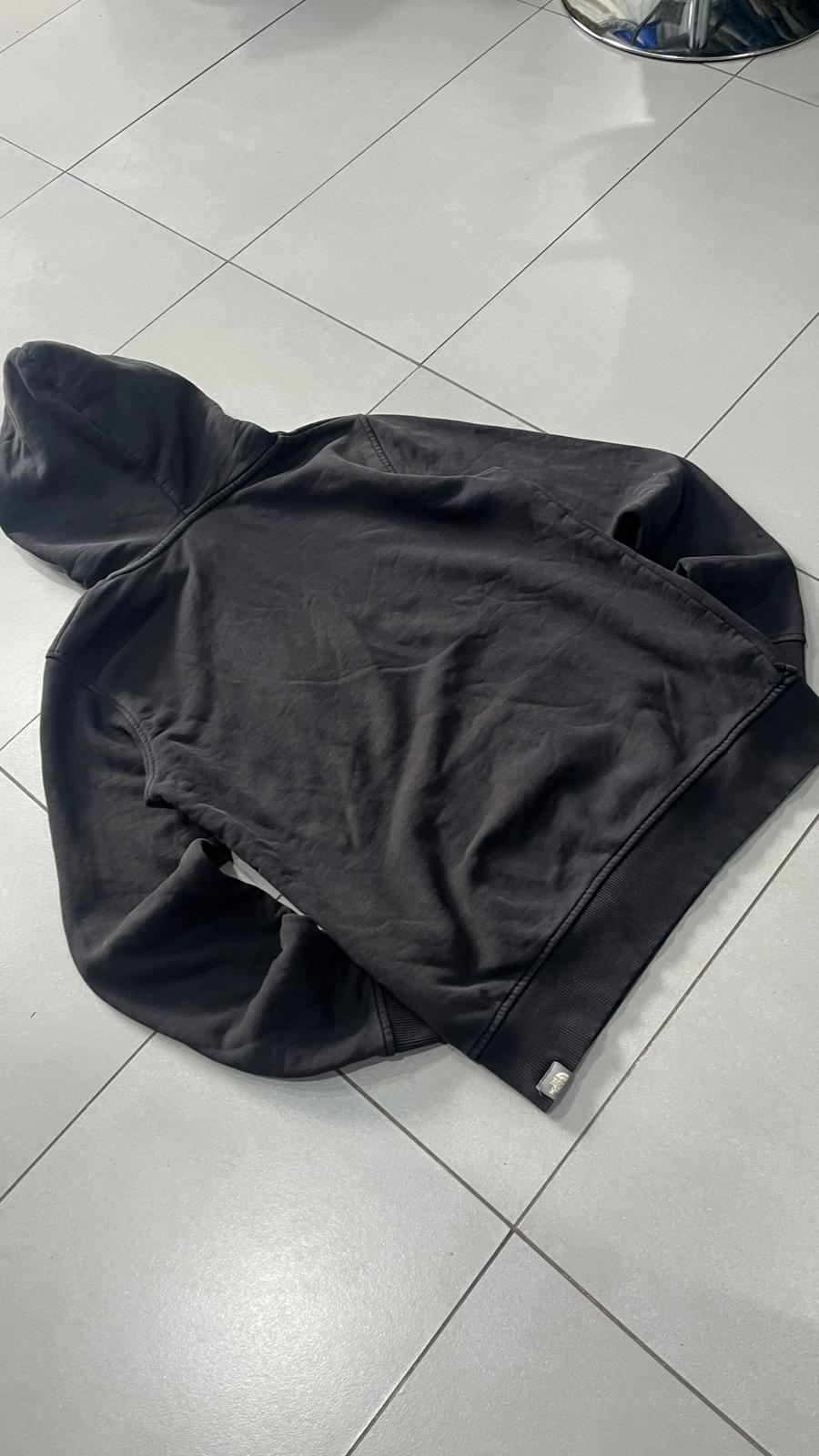 Felpa The North Face Nera Ricamata (XL bambino veste una M uomo)