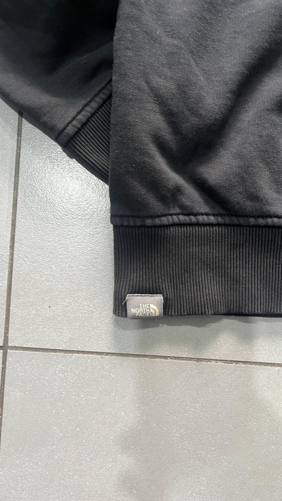 Felpa The North Face Nera Ricamata (XL bambino veste una M uomo)