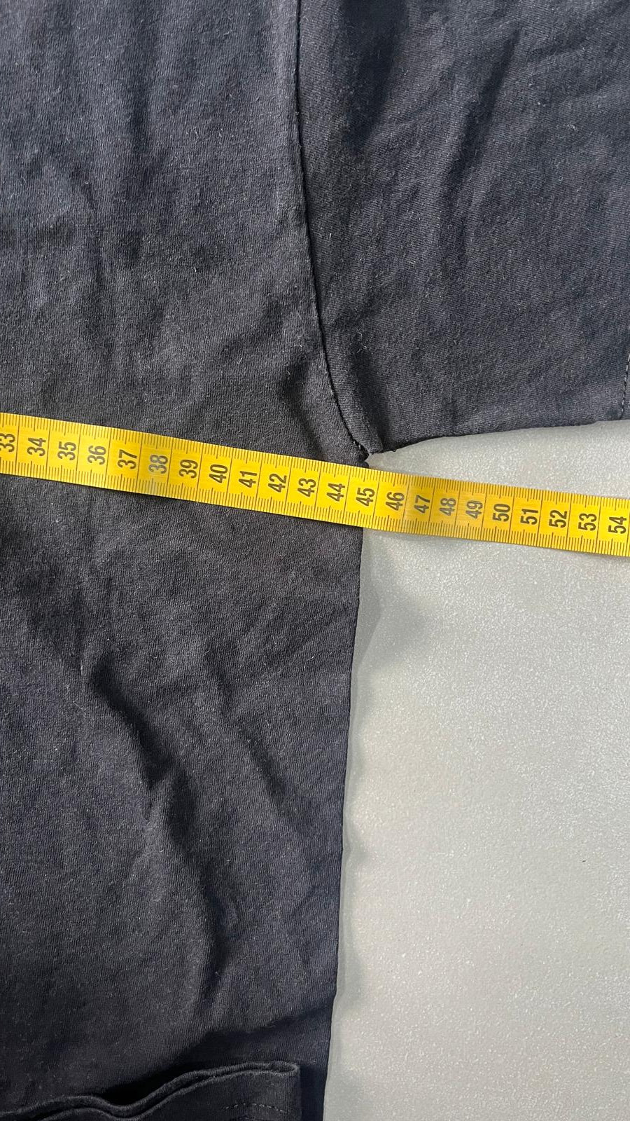 T-Shirt Nera con Stampa Hogwarts (S)