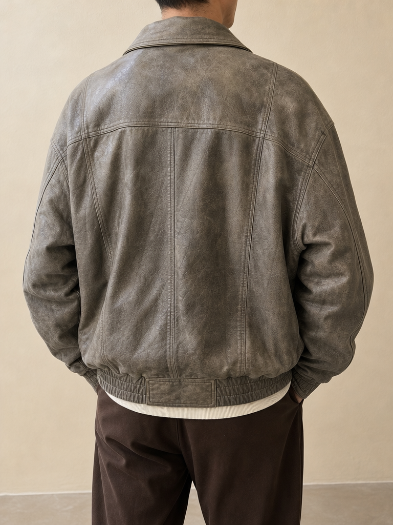 Giacca Real Leather Jacket Bomber - Aviatore in Vera Pelle Boxy Fit Oversize Vintage Y2K Uomo (L) — foto posteriore indossata