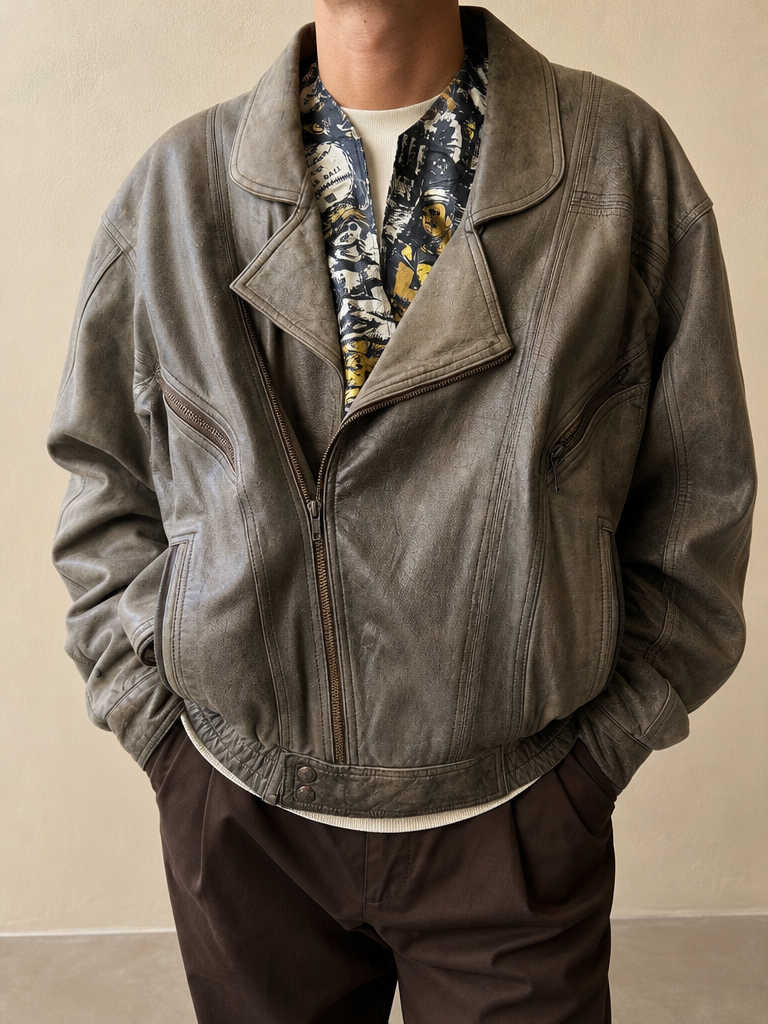 Giacca Real Leather Jacket Bomber - Aviatore in Vera Pelle Boxy Fit Oversize Vintage Y2K Uomo (L) — foto frontale indossata