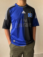 T-Shirt Adidas Hamburger SV 2008/2009 Football American Style Vintage Y2K Uomo (S) - indossata fronte
