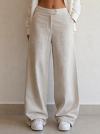 Linen Pants Baggy Fit Beige Low Waist - Pantaloni in Lino Super Baggy Vita Bassa Vintage Y2K Donna - indossata fronte