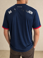 T-Shirt Adidas Bayern Monaco Football 90s 2000s American Style Vintage Y2K Uomo (L) - indossata retro