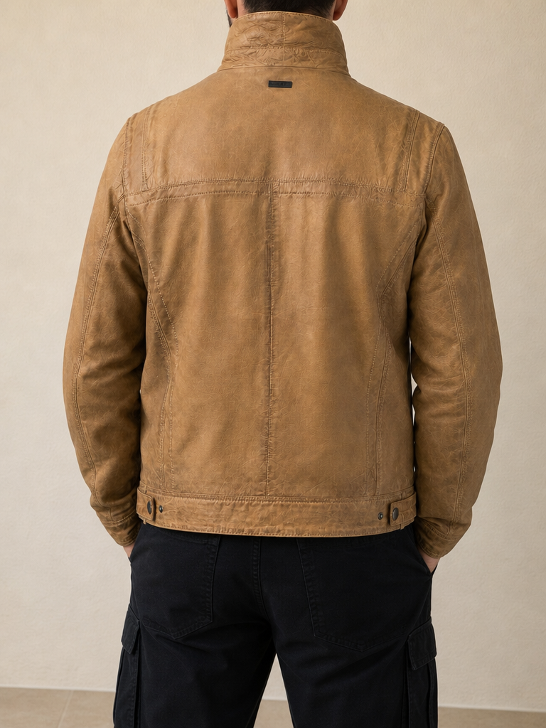 Giacca Real Leather Jacket Bomber - Aviatore in Vera Pelle Boxy Fit Oversize Vintage Y2K Uomo (M) — foto posteriore indossata