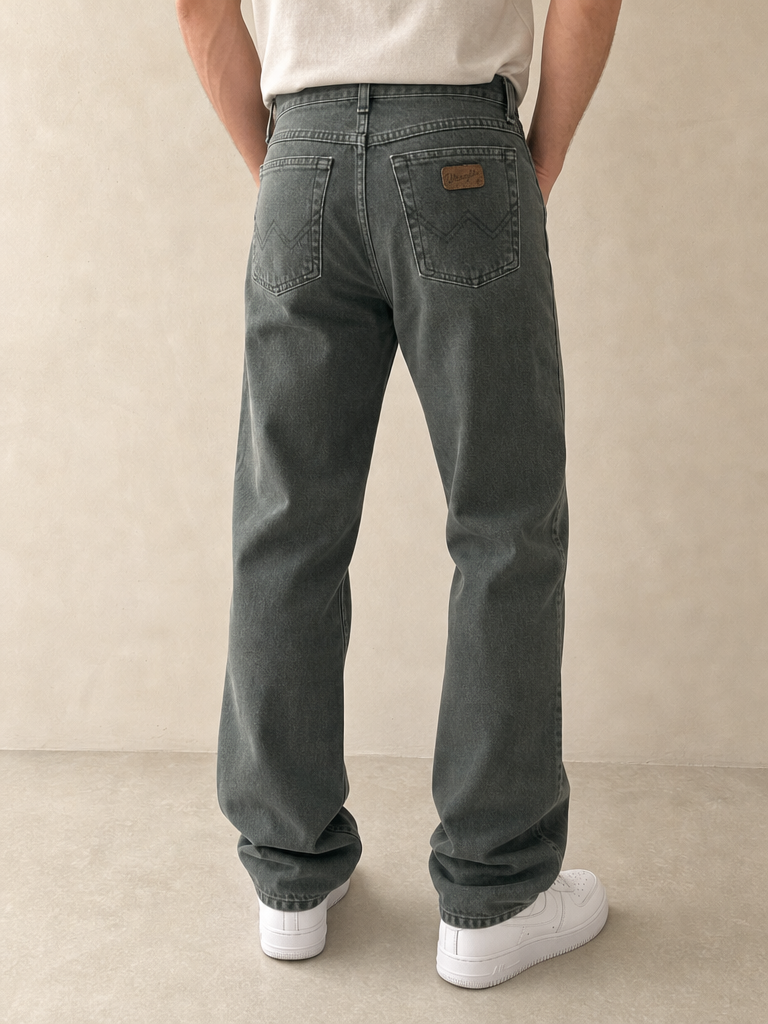 Denim Jeans Wrangler NEW Verde Cachi Bootcut Fit - Jeans Svasati Vintage Y2K Uomo (S) - indossata retro