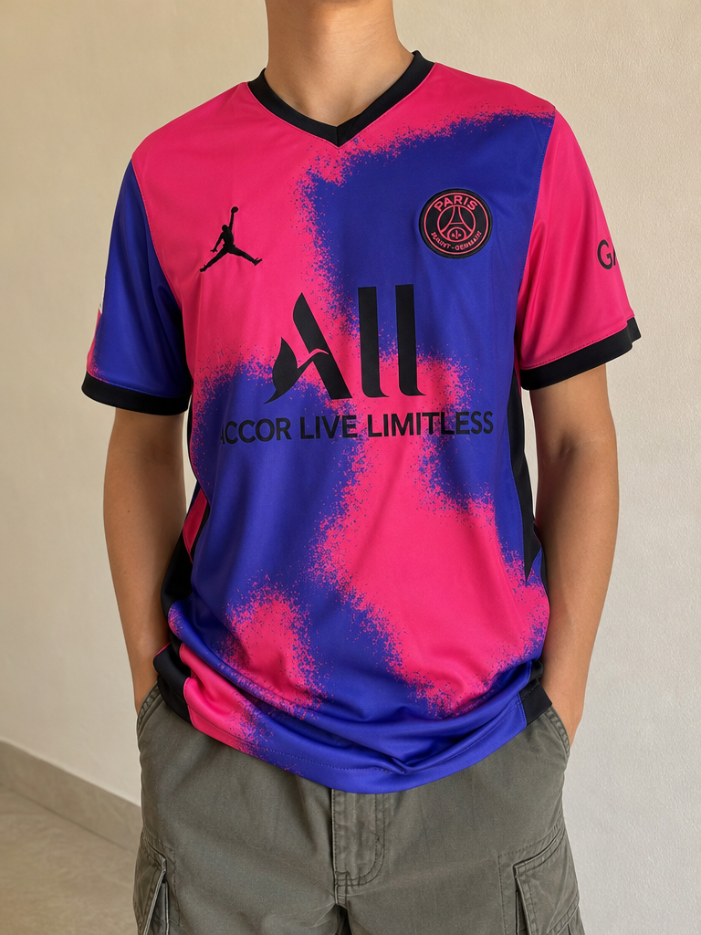 T-Shirt Nike PSG "Mbappe 7" Football 90s 2000s American Style Vintage Y2K (S) - indossata fronte