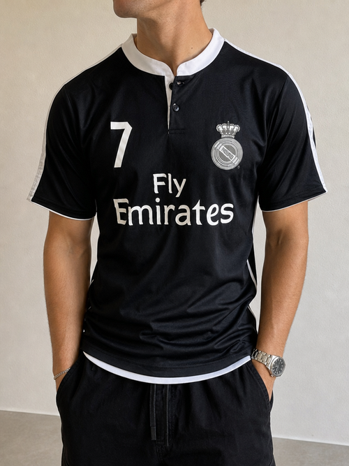 Adidas T-Shirt Real Madrid Cristiano Ronaldo 7 Football 90s 2000s American Style Vintage Y2K Uomo (XS) — vista frontale indossata